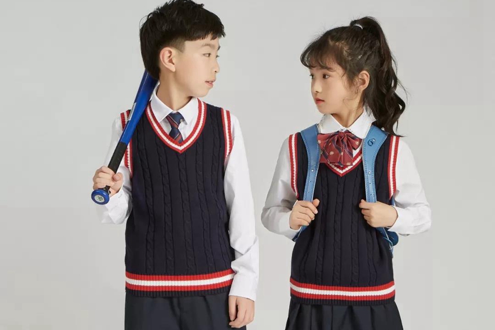 學(xué)生校服該怎么洗干凈呢？